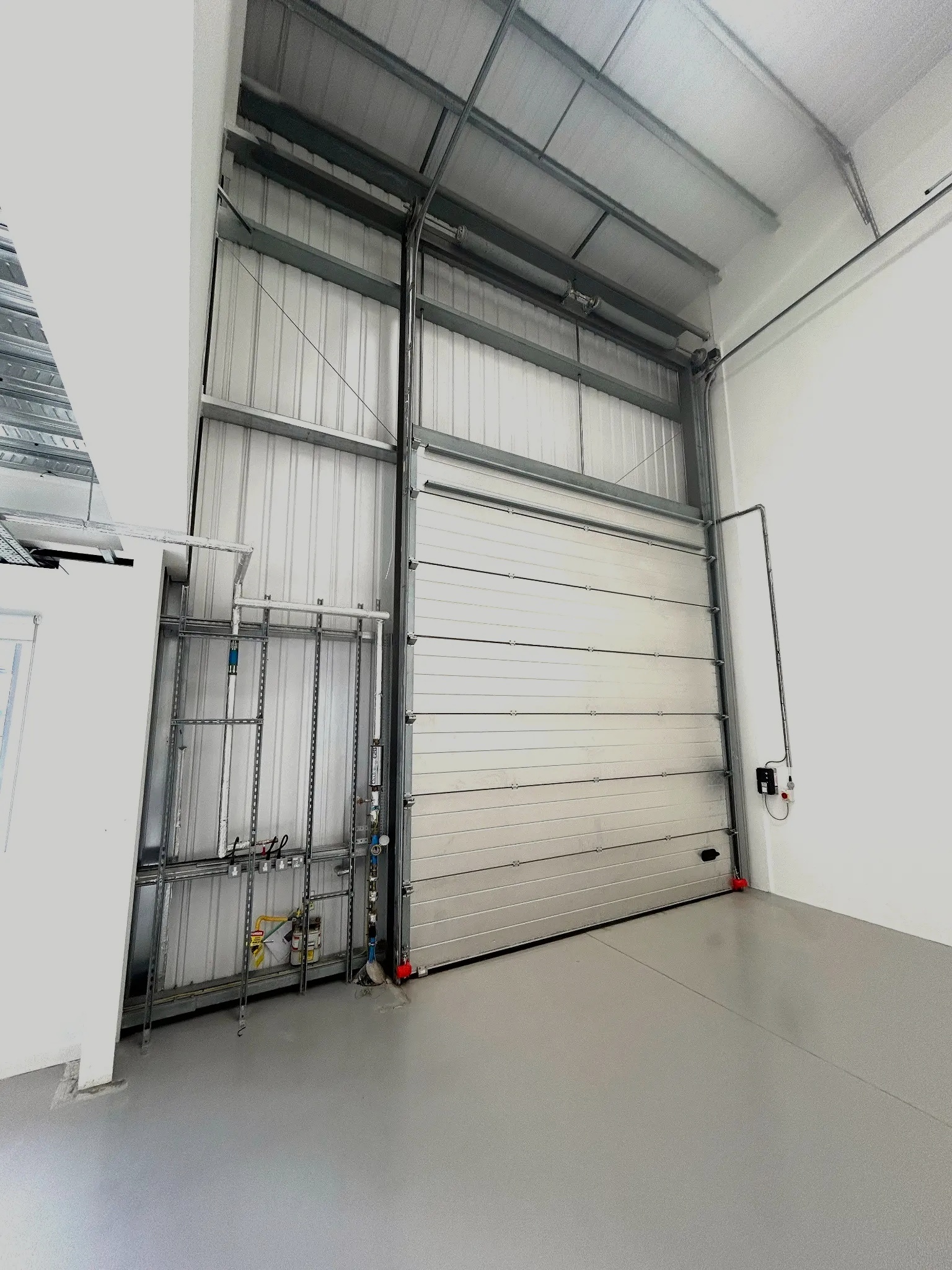 Sectional loading door